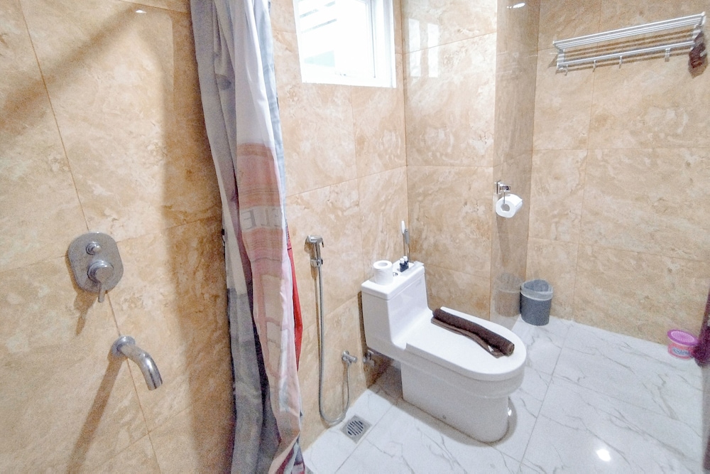 Spacious 2Br With Extra Room At Grand Sungkono Lagoon Apartment