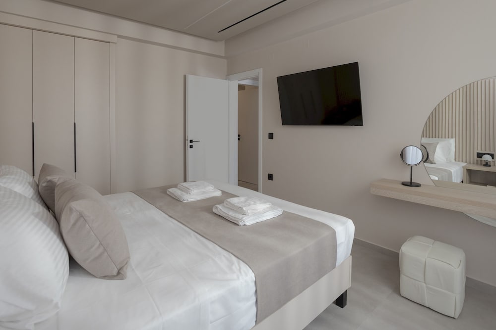 Potame Suite by Estia Pool View