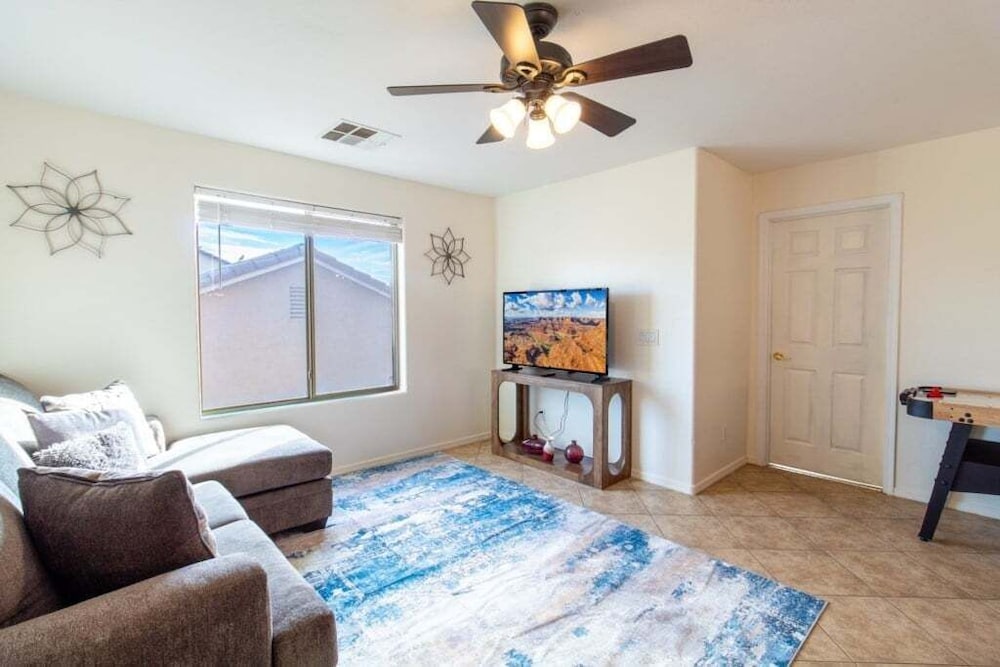 Casa Desert Willow - Stayshores 5 Bedroom Home