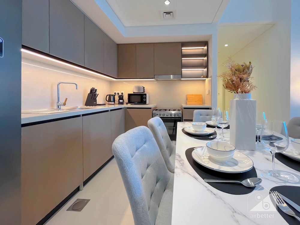 Burj Crown Luxury 3bedroom Balcony & View