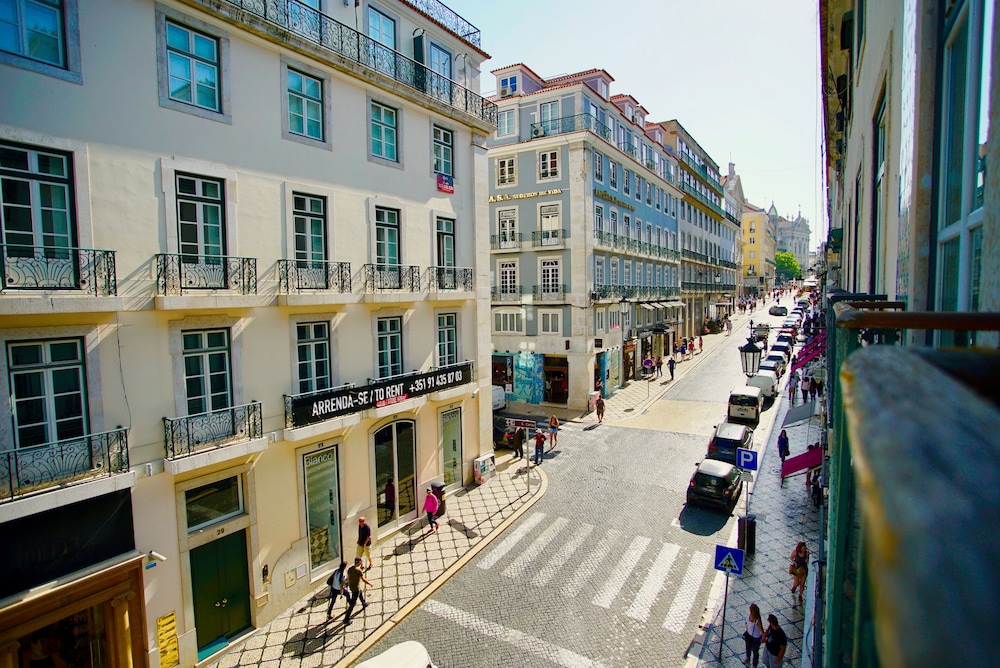 Chiado Apartments