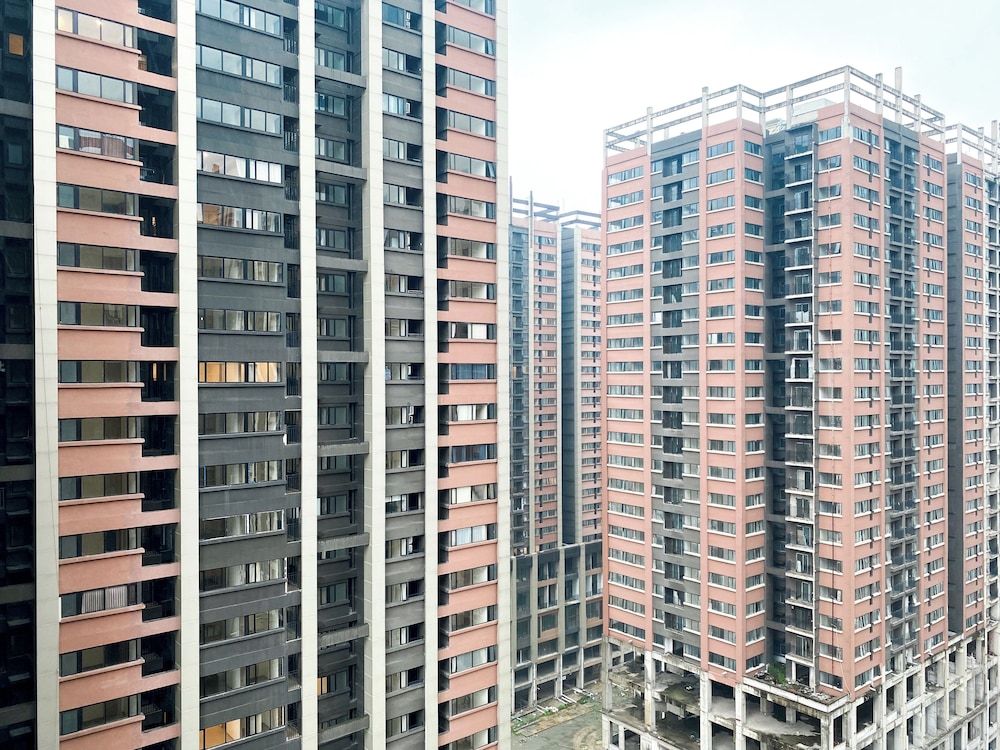 Modern 2Br At Meikarta Apartment