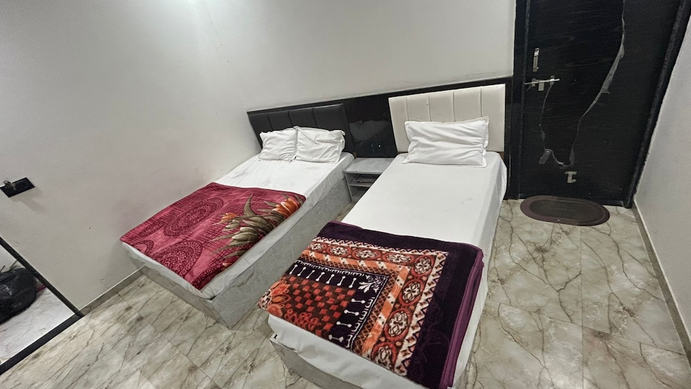 R.K Hotel & Restaurant