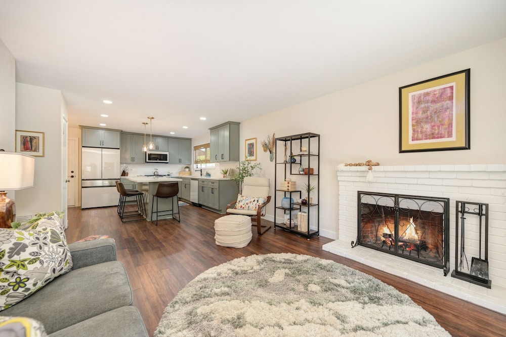 Family-friendly Getaway Near Slide Hill Park 3 Bedroom Home by RedAwning - Property Image 9