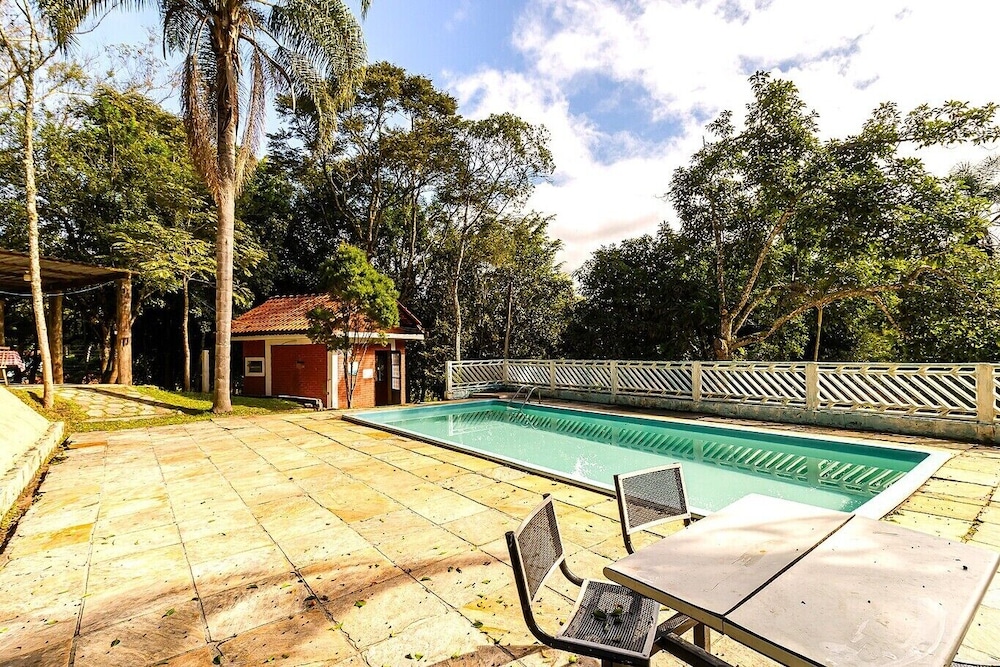 Ch Cara c Wifi Churrasq Pisc Lazer pet Friendly