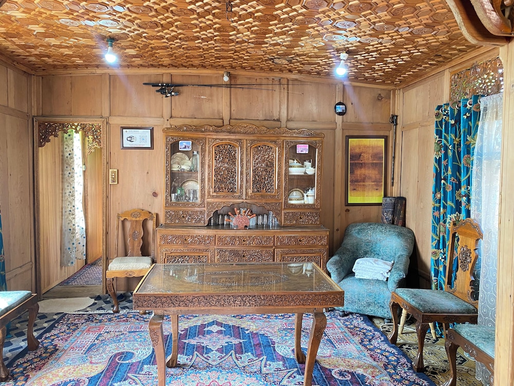 Houseboat Newheidi