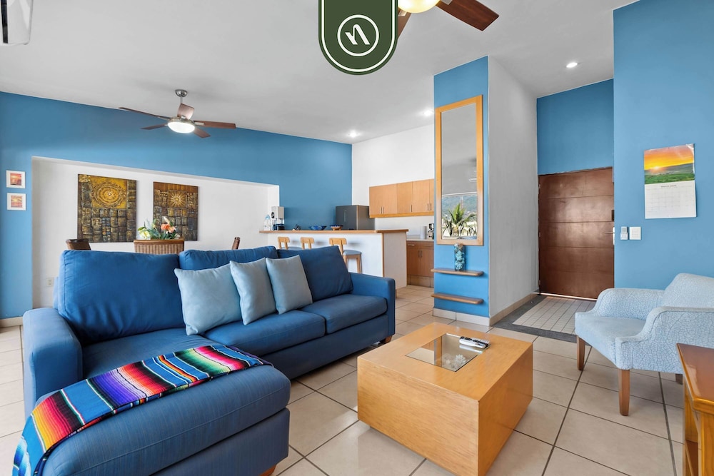 Mexican 2 BR Condo in Hotel Zone - Near the Beach