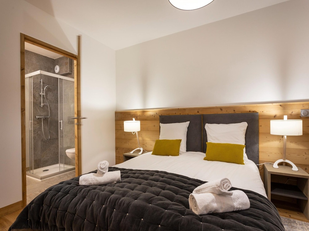 Chalet in Paradiski With Ski-in/ski-out Access