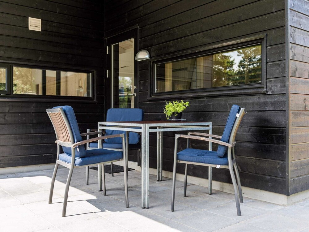 6 Person Holiday Home in Blavand