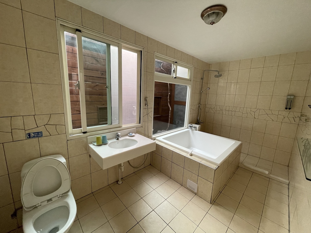Fuyam Tourist Home