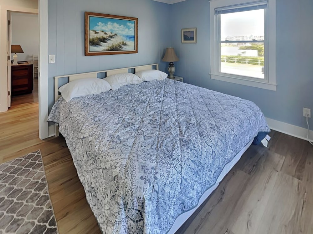 Kirk's Mema's Beach by Topsail Realty