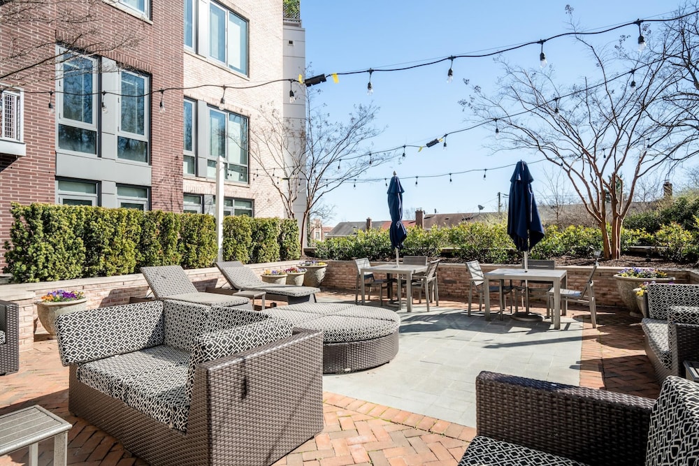 Kasa Charming 2 BD Fire Pit Alexandria view 4