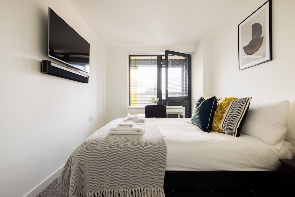 2 Bed Apartment in Shoreditch