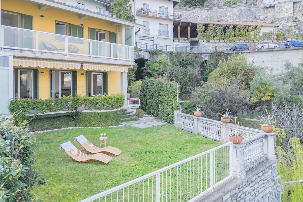 Besana 9 On the Lake - Private Garden & Parking by Rent all Como