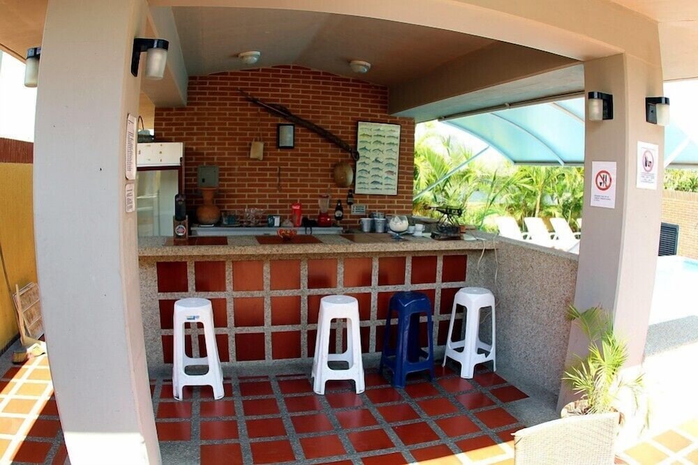 HOTEL MIRAMAR SUITES