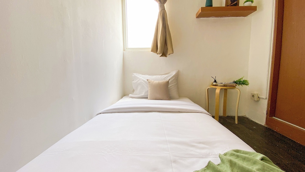 Good Choice And Elegant 2Br At Green Pramuka City Apartment