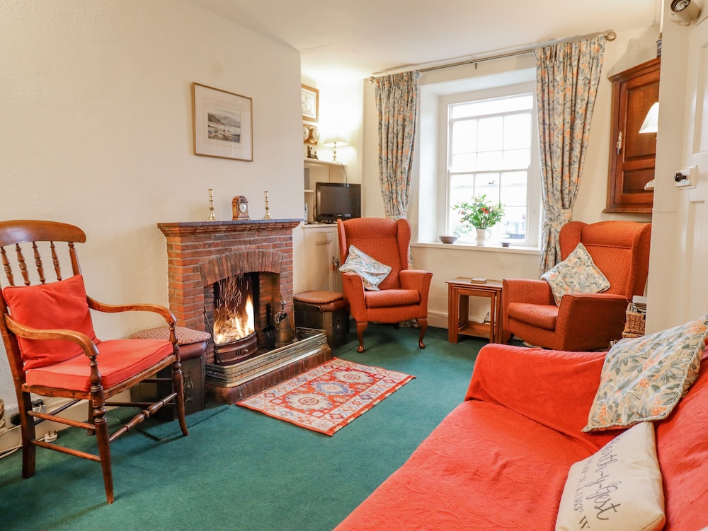 Pump Cottage, 8 Glyn Terrace