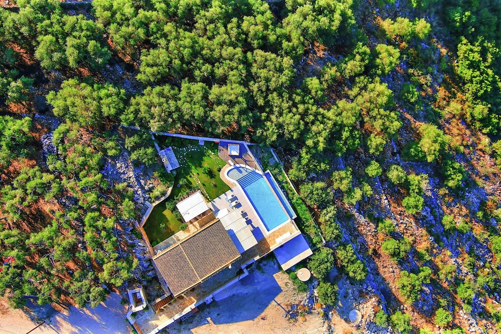 Horizon Blue Villa