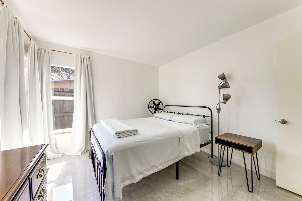 4 Mi to Ft Lauderdale Beach: Wfh-friendly Home!