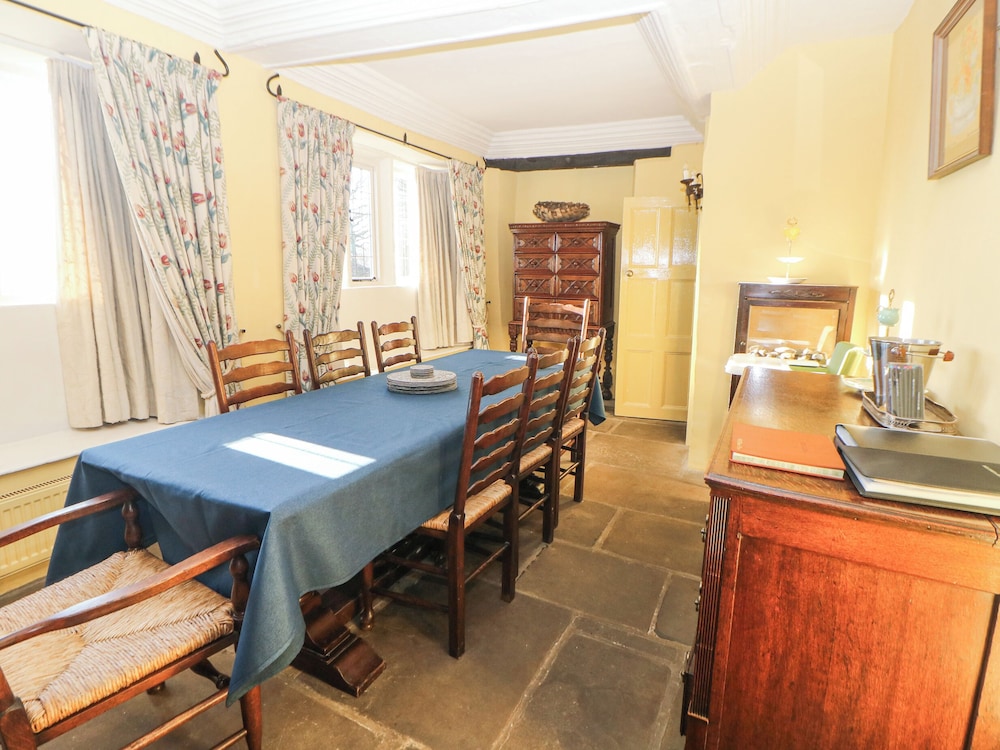 Old Manor House