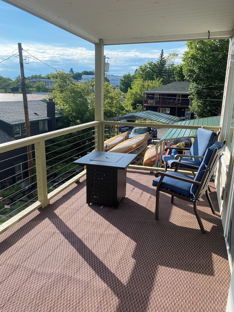 Central Lake Placid Mountain Views