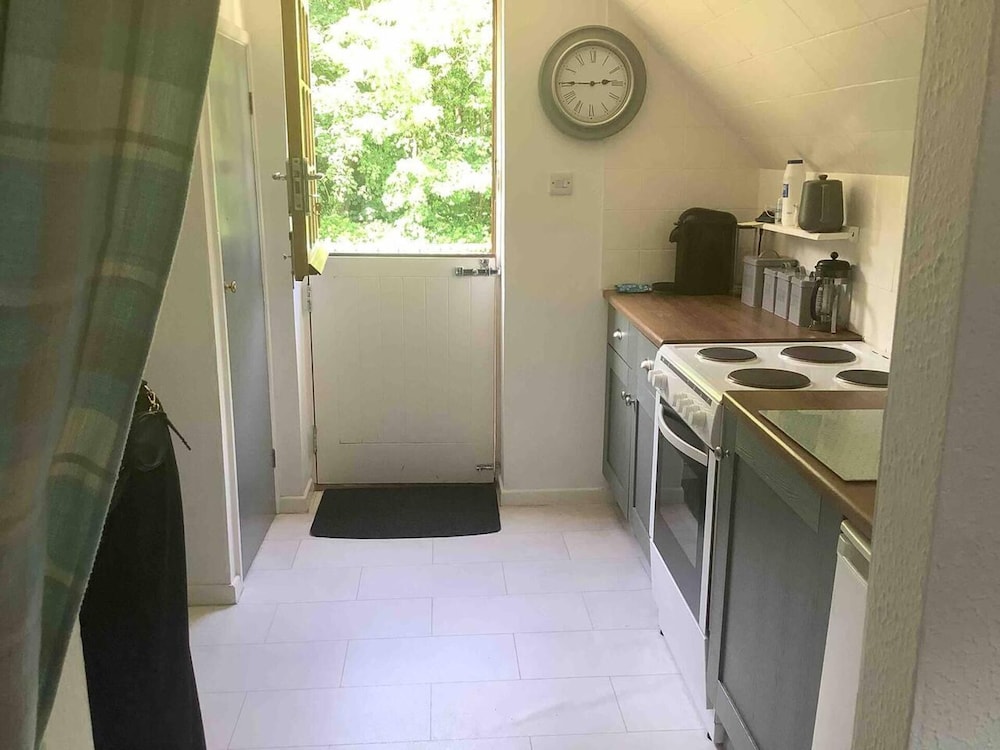 Beautiful 1-bed Apartment in Wareham,dorset view 4