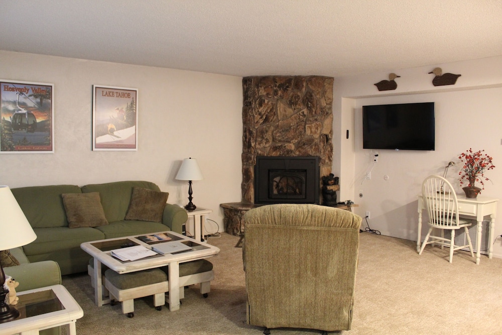 Altomare's Bavarian Ge 1148ha 3 Bedroom Condo