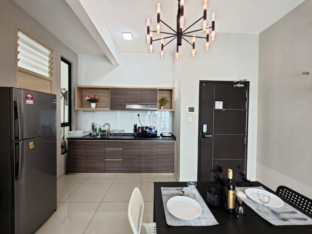 Kempas Dsummit Residences by Antlerzone