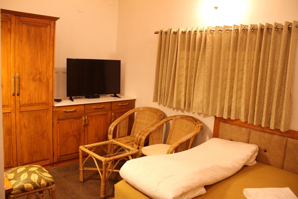 Chow Chow Valley Resorts view 4