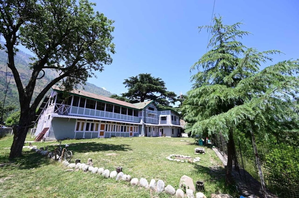 Castleton Casa
