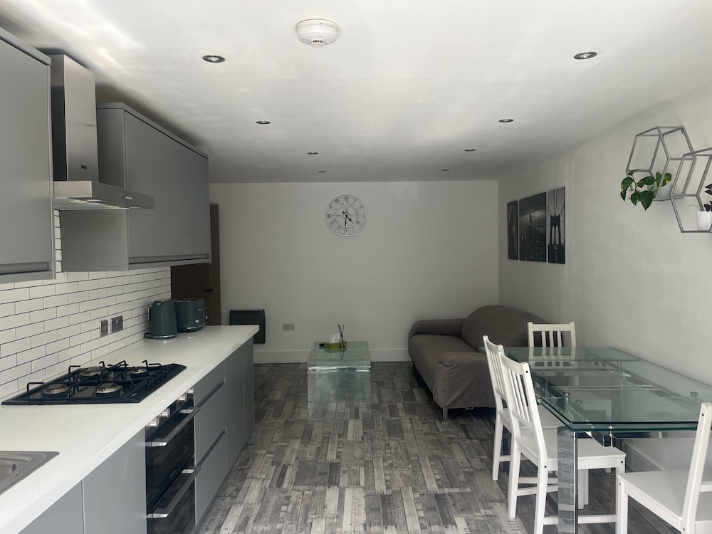 Ashbourne Retreat in Manchester