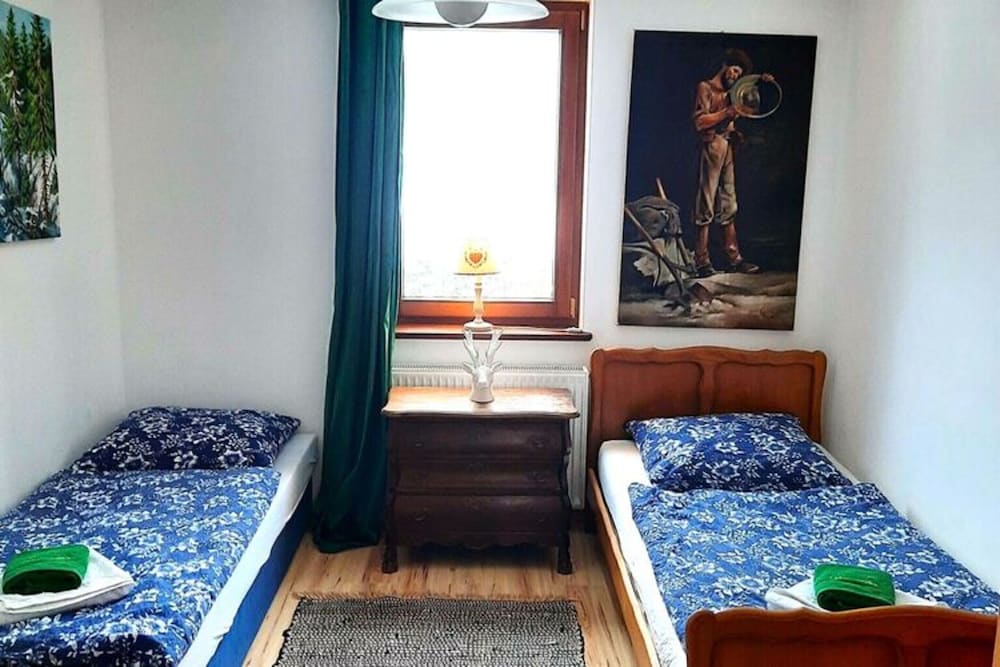Spacious Holiday Home in Piechowice With Garden view 5