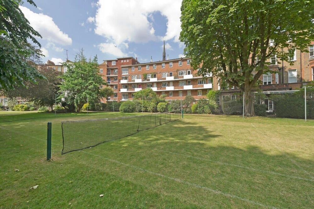 3 Bedroom Apartment, Earls Court