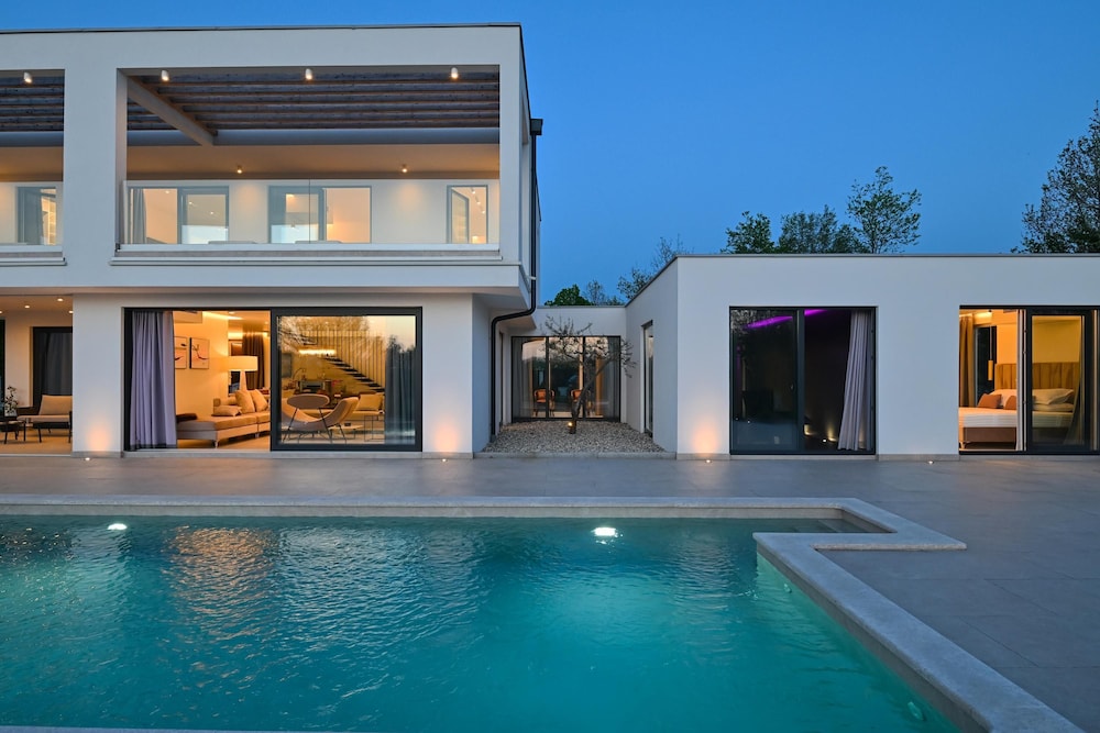 Luxury Villa Sonia With Wellness Gym