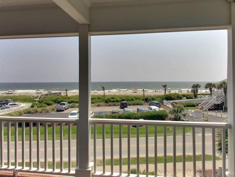 Beholden His Glory 4 Bedroom Home by Redawning view 2