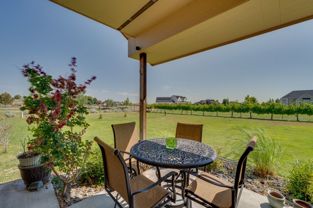 West Richland Home w/ Vineyard & Mountain Views! view 2