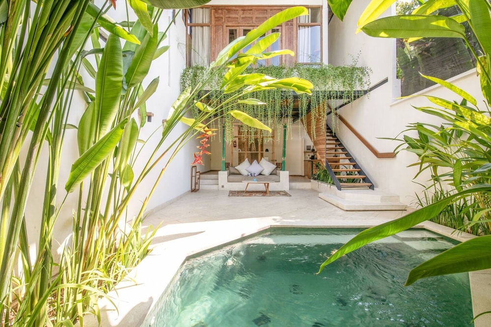 BA Villa 8 1 BR Villa 800 to Echo Beac Elegant 1-br Villa With Pool 800m to Echo Beach