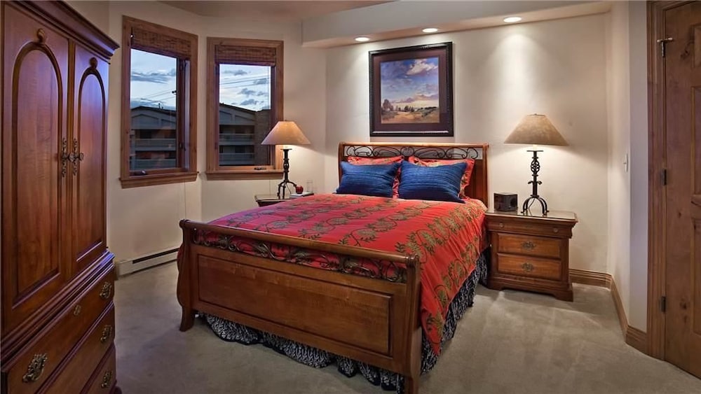 Argentiere 341 3 BedroomCondo By Moving Mountains