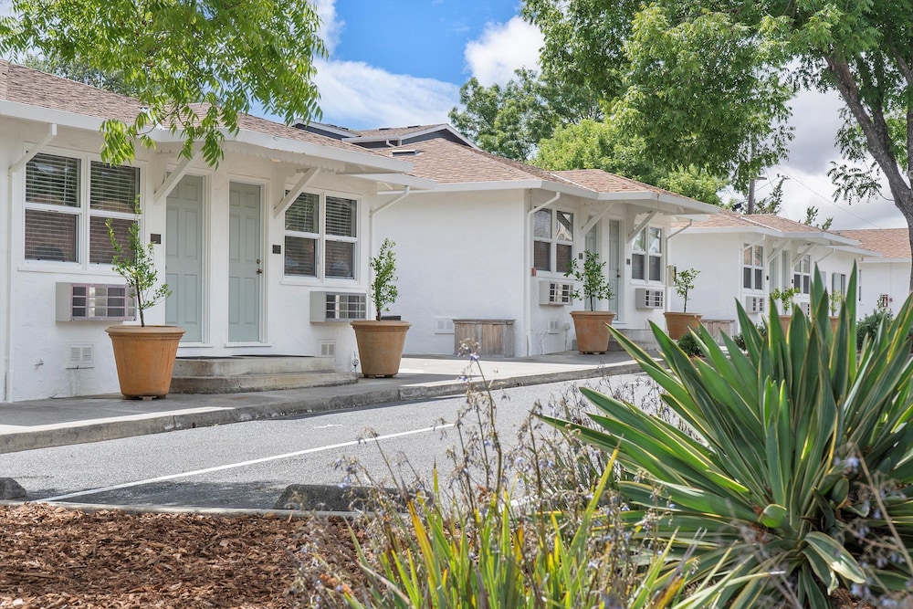 Carlin Cottages