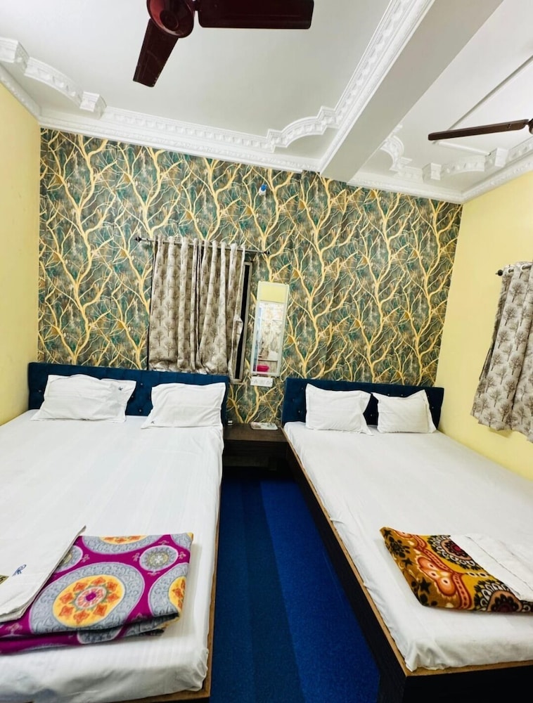 RR GUEST HOUSE