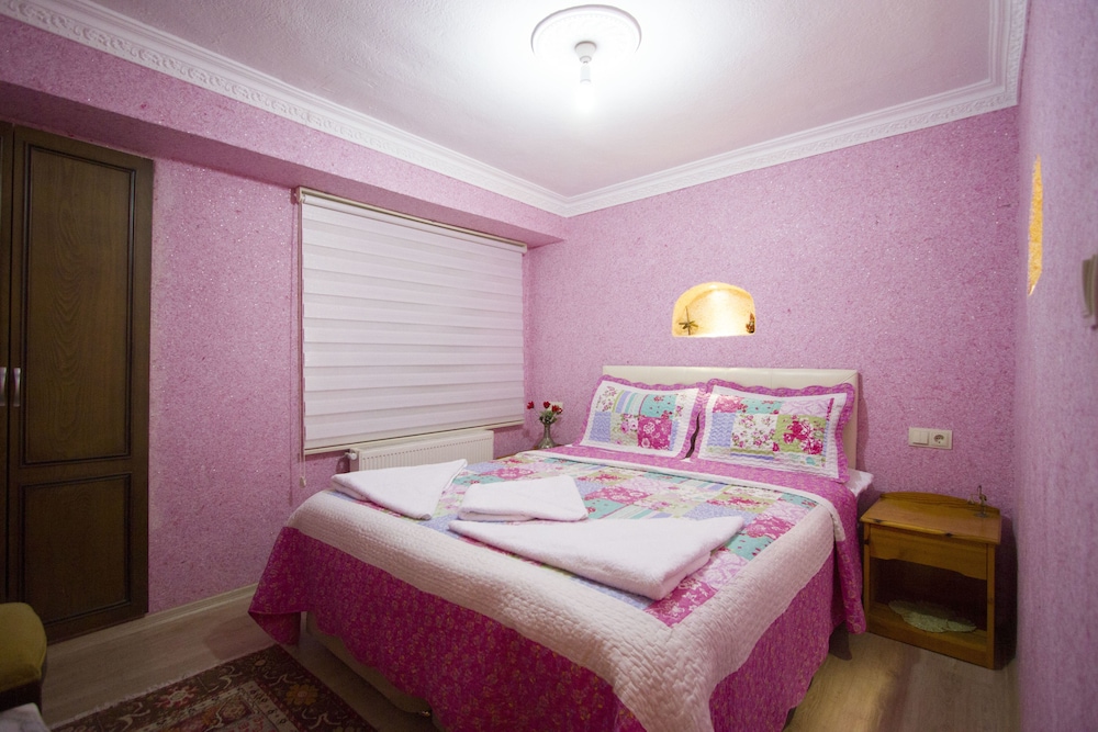Nil Story House