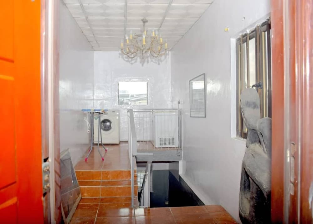 Inviting 2-bed Apartment in Lagos -canal Views view 4