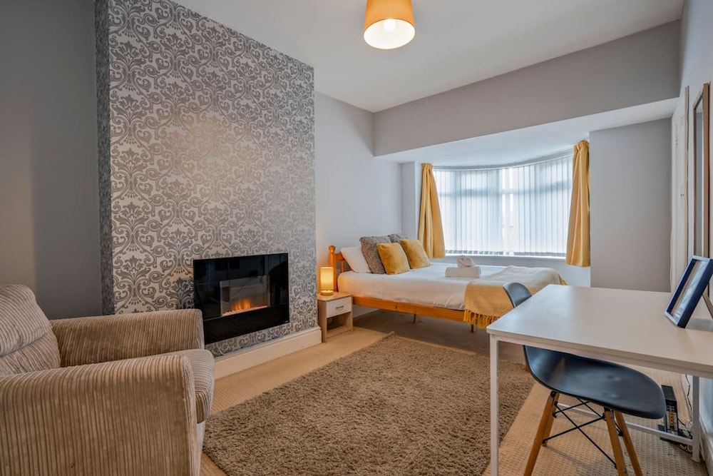 3 Bed Flat-close to City Centre