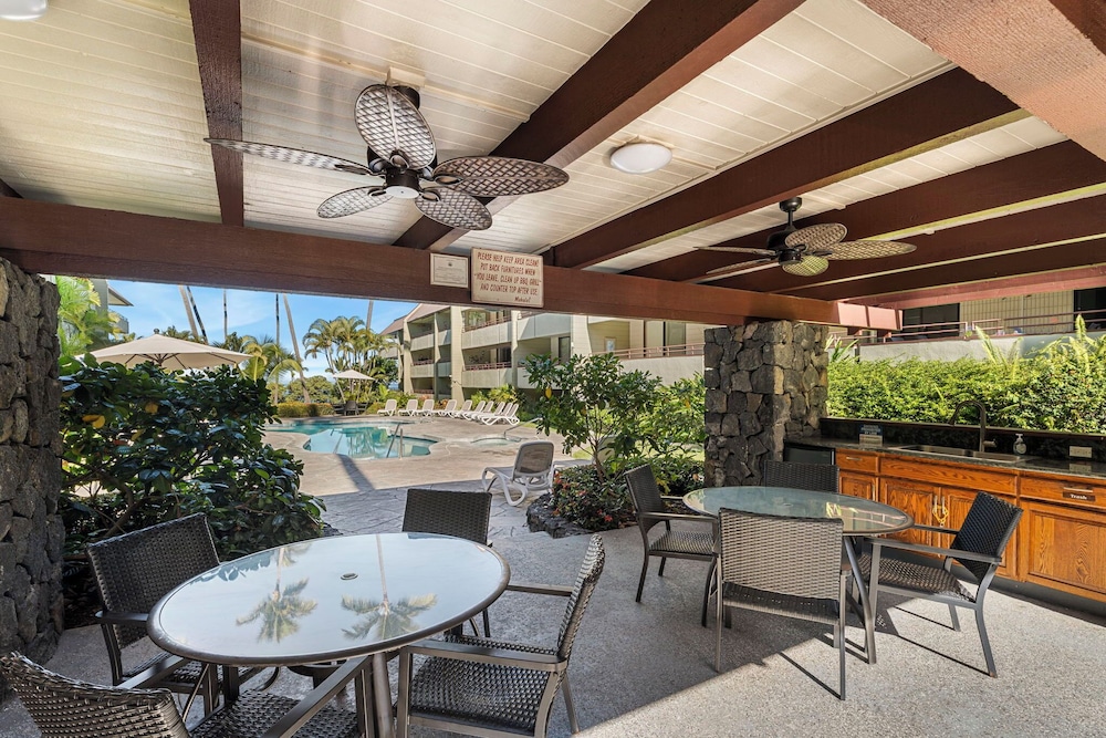 2br, 2BA Condo Across From Magic Sands Pool, AC, Tennis & Bbqs - Vrkcv