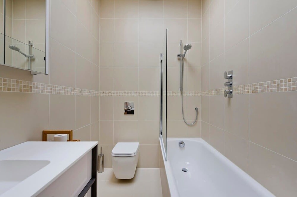 Spacious 3-bedroom Apartment in Earls Court