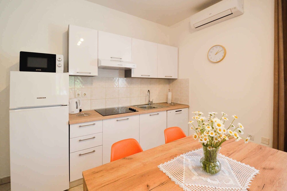 Apartments in Stinjan/istrien 8432