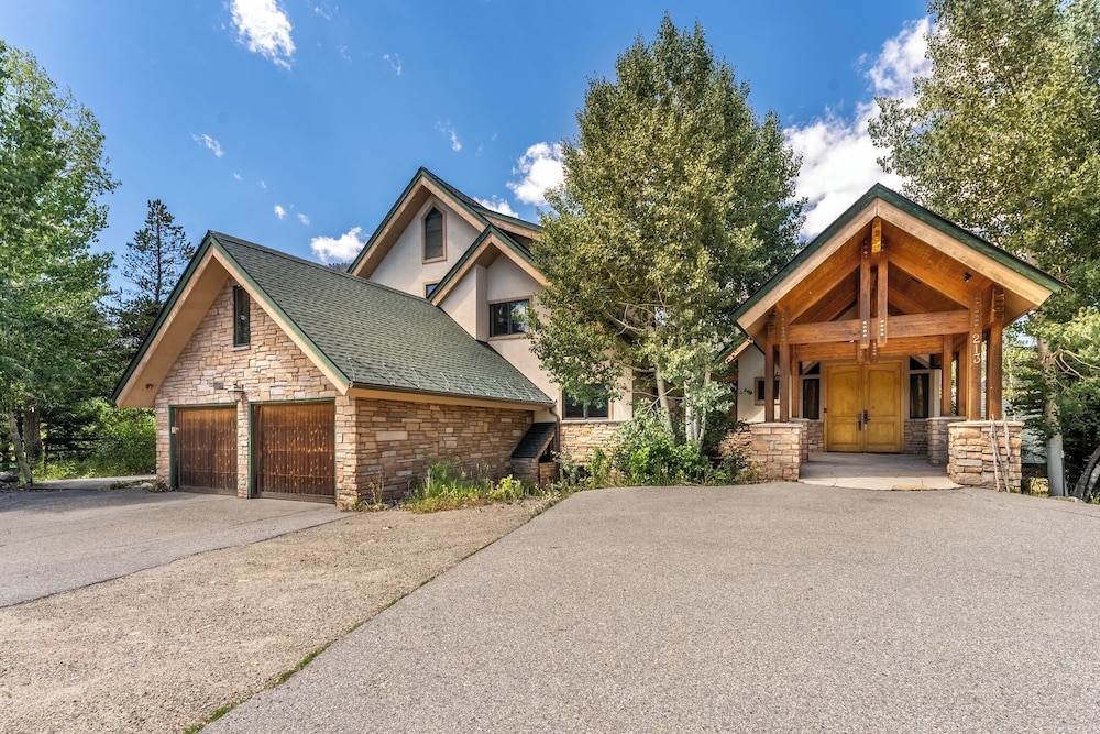 213 County Road 1041