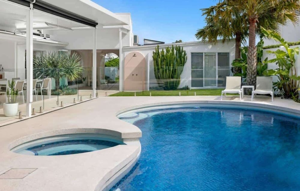 Casa Palma in Mermaid Waters