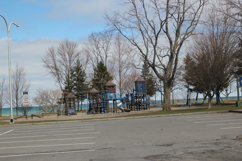 The Evergreen Motel