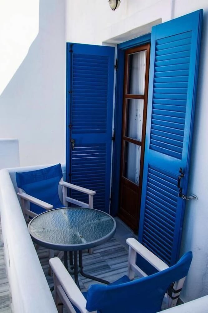 Ioanna Rooms